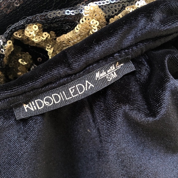 Nidodileda brand sparkle gold and black dress velvet tie at the neck and waist - Picture 11 of 11